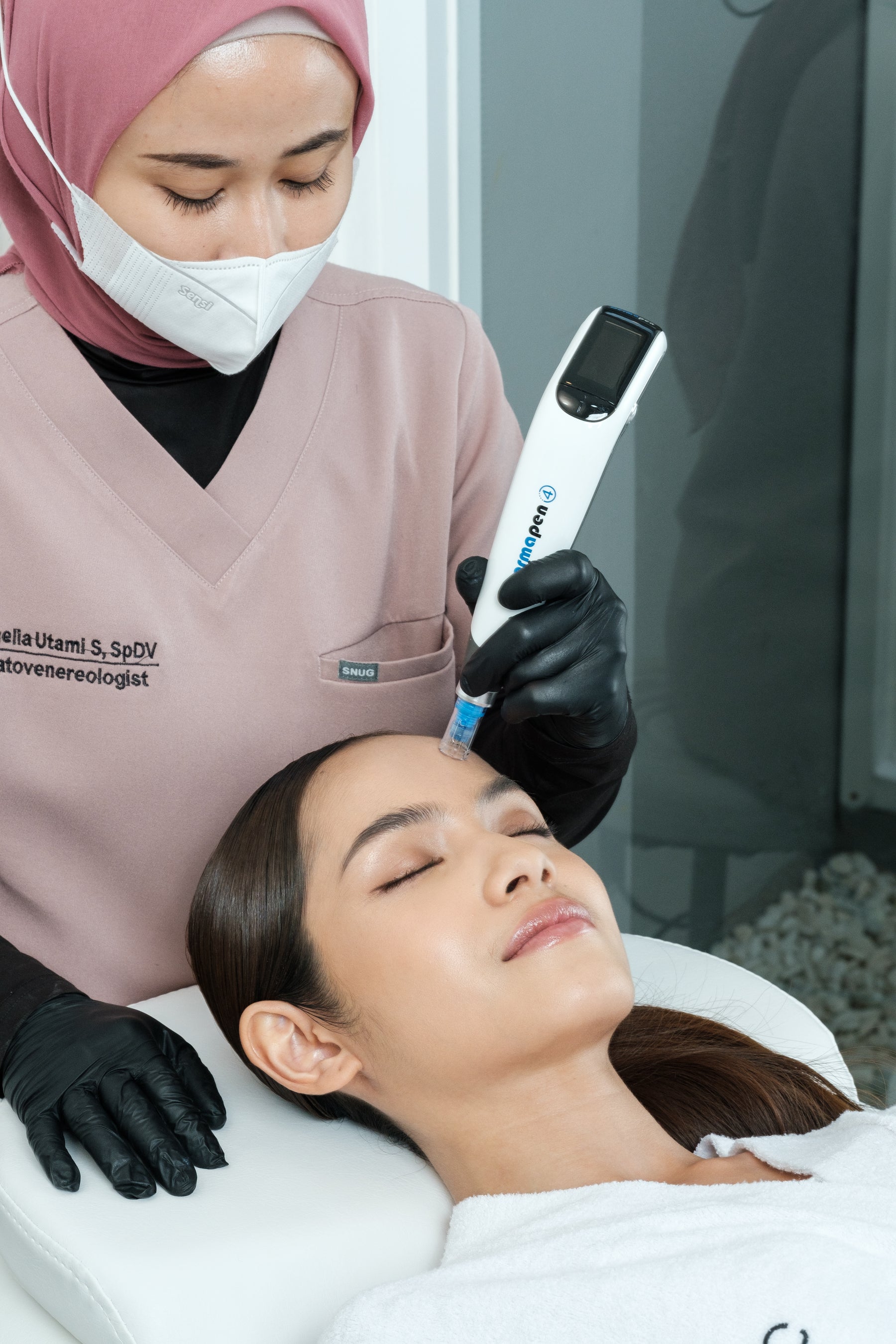 Perawatan Dermapen 4 microneedling di ADC Aesthetic Derma Centre Bandung
