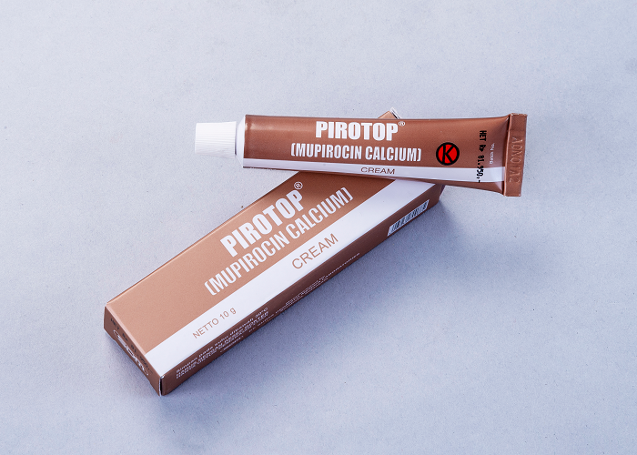 Pirotop cream tube, cream-colored tube with brown cap, 5 g